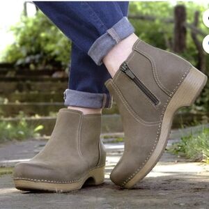 Dansko Barbara Taupe Ankle Boots with Zipper